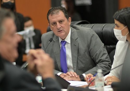 Aprovada reposição salarial de servidores do Executivo